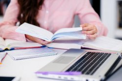 essay-structure-thesis-statement-example-250x167